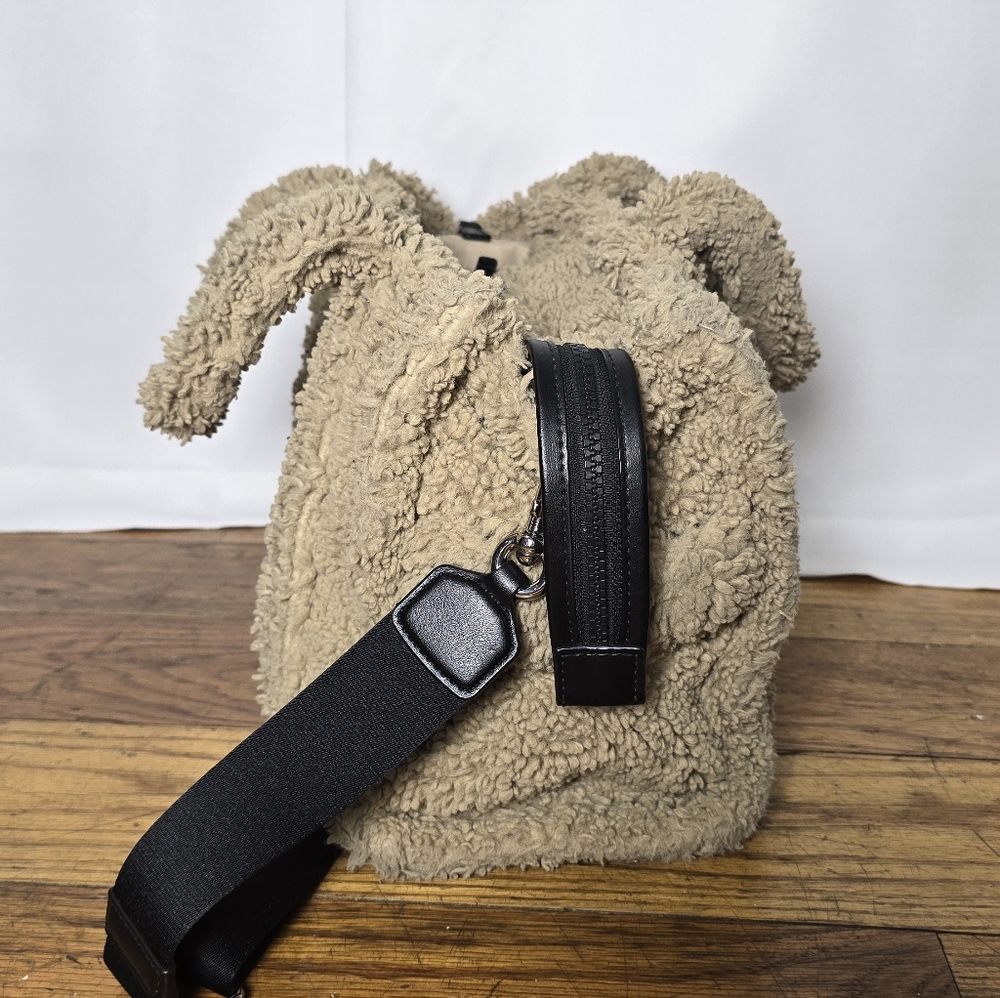 Marc Jacobs "The Tote" Light Brown Teddy Bag - Picture 7 of 9